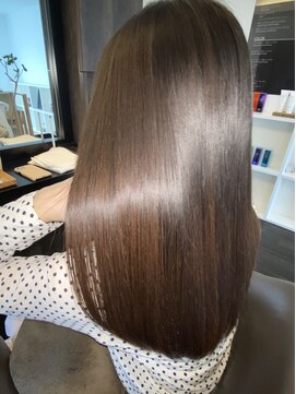 アールサロンプラスキャスパ 自由が丘(Rrsalon+CASPA) Rr grouporiginalミネコラトリートメントでツヤ艶に【髪質改善】