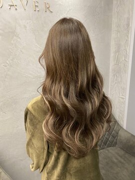 ローバー(ROAVER) ROAVER 山下美穂　韓国ヘア　ダブルカラー　シールエクステ