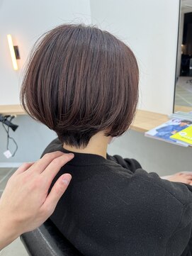 セラ(SERA) 大人可愛い前下がりゆったりショートボブ