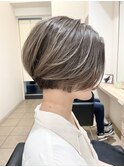 絶壁解消ハイトーングレージュショートボブ【原宿】