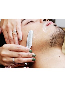 お客様のライフスタイルに合わせて眉、髭の身だしなみを整えて清潔感アップし好印象なスタイルに仕上げます