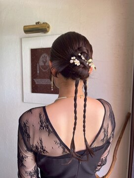 美容室 メザミー MESAMIES カチモリヘアセットお団子ヘア三つ編みお呼ばれ結婚式二次会
