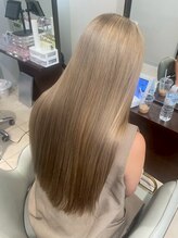 【カット】乾かすだけでも、いつもと何かが違う。スタイリングする時間が楽しくなるデザインに