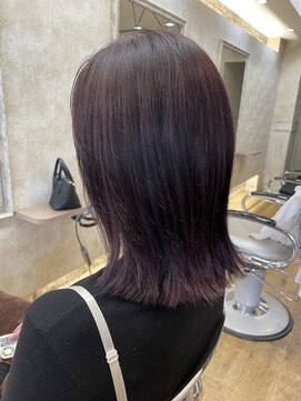 ヘアアンドメイク アリス(hair&make ALICE produce by COLT) 切りっぱなしボブ カシスピンク