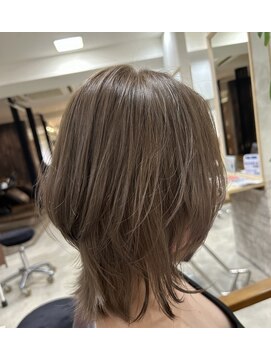 ティエラ(TIERA) レイヤー×透明感ベージュ