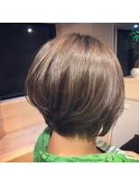 ヘアアンドスパ モア(Hair&Spa More By LikkleMore) 前下がりショート