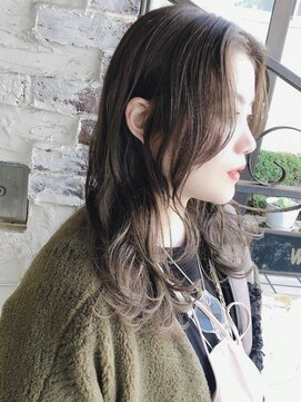 ナナカバイミーツハンド(nana.ca by meetsHAND) アッシュグレージュ × スウィングカールミディアム