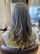 マーズ エナックヘアー(Mars enak hair) 抜け感ロング グラデーションカラー 裾カラー ハイトーン 小顔