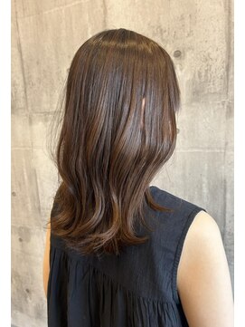 アーチ(ARCH) レイヤーミディ/ミディアムスタイル【ARCH Emi】