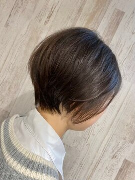 ミー(Me) ショートボブ