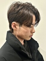 ヒュイル バイ ニアウ(Hwyl by Niau) メンズマッシュパーマスペインカールニュアンスパーマ眉毛