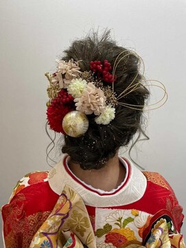 エルフ(elf) 華やかゴールド×和モダンアップスタイル