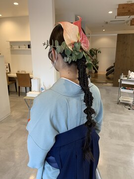 リベルノ(liberuno) タイトポニー