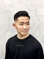 クロムトウキョウ ザ バーバー ネオン 新宿店(CHROM TOKYO the Barber ne/on)&nbsp;フェード/スキンフェード/七三分け