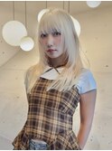 ウルフカット×ホワイトブロンド