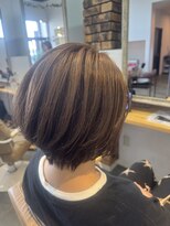 リノ 金山(Rino) デザインカラー/レイヤーカット/ウェットヘア/オリーブベージュ