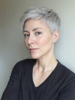 マリブ Malibu&nbsp;【プラチナピクシー】50代の白髪ぼかしとベリーショート