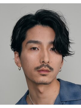 レタッチバイフィフス(RETOUCH by fifth) 原宿ルーズパーマメンズセンターパートビジネスヘアメンズカット