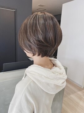 チェレ ブラン 堺東店(Chere brun) スウィングショートボブ×イルミナカラー×ハイライトボブ