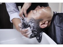 メンズ ウィル バイ スヴェンソン 名古屋スタジオ(MEN'S WILL by SVENSON)の雰囲気（専門のプロ技で熟練のマッサージを体験。頭皮ケアと共に癒しを）