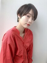 短くても女性らしいショートヘア