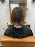 きりっぱなしボブ/白髪ぼかしハイライト