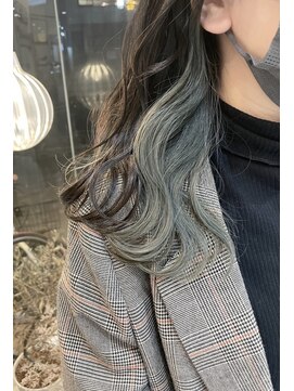 ワク 岡崎店(waku) インナーカラーシルバー