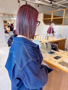 リコ(RICO) ボルドーカラー×切りっぱなしボブ