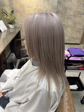 アーフィー 千葉(Arphy) ホワイトシルバー