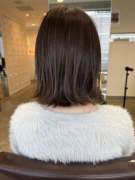 イル 天神西通り店(ill) 20代30代ボブ/ミディアムレイヤー／グレージュ/透明感/天神/大名