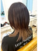 シャルティア(SHALLTIA) デザインカラー/インナーカラー/ブラウンベージュ/ウルフカット