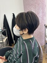 コワファースト 別府&nbsp;丸みショート×白髪ぼかしハイライト