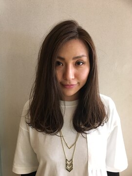 ロンド 銀座(Lond) ミルクティーアッシュベージュ 担当 伊原