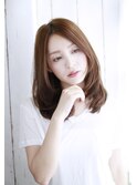 大人可愛い。軽やかセミロング