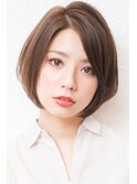 大人かわいいグレージュ小顔ナチュラルショートボブ