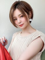 大人かわいいひし形シルエット ショコラグレージュ 外ハネ 小顔