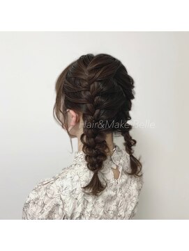 ベル(belle) 編みこみおさげヘア