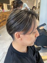 カルゥグラッシー(KALOU glassi)&nbsp;極細ハイライトツーブロックショート[寺野克]刈り上げマッシュ