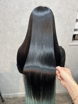 アールクリップ 表参道(arclip) サラ艶ロングレイヤーカットサイエンスアクア髪質改善韓国ヘア