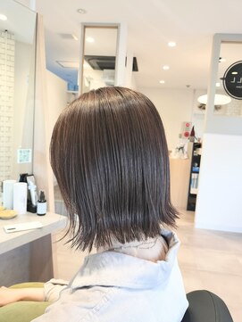 ノル(NOLL) 【NOLL小梛】30代～50代大人切りっぱなしボブ