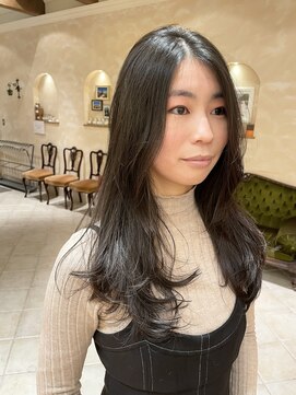 ビュートリアム265(BEAUTRIUM 265) ロングレイヤー/黒髪ロング/レイヤーカット/銀座/丸の内/有楽町