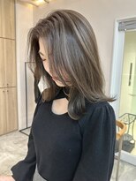 ウェイズトウキョウ 新宿店(Ways TOKYO)&nbsp;ハイライトベージュ　レイヤーカット　くびれミディアム