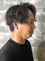 ヒュイル バイ ニアウ(Hwyl by Niau)&nbsp;メンズマッシュパーマニュアンスパーマスパイラルパーマ刈り上げ