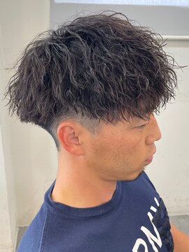 バース バイ ハピネス(BIRTH by happiness) 奈良縦落ちツイストスパイラルパーマ刈り上げマッシュ