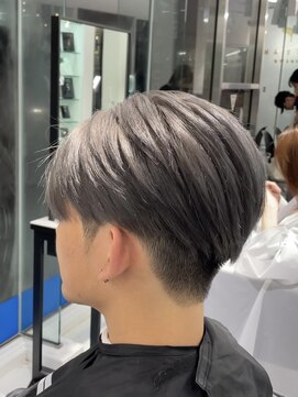 オーシャントーキョー(OCEAN TOKYO) 刈り上げセンターパート