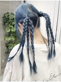 ブルーカラーフィッシュボーンヘアセット三つ編みアレンジ