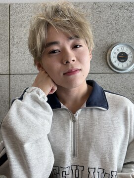 リンダ ルーナ(LINDA Luna) メンズカット/メンズヘア/メンズダブルカラー/ダブルカラー/金髪