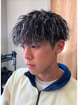 エルマーク 豊中(L-MARK) メッシュハイライトスパイラルパーマツイストパーマツーブロック