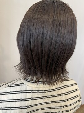 カナリーバイマカロア(CANARY by Makaloa) ぱつっと外ハネボブ　透明感カラー