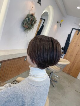 ザイエロー(THE YELLOW) ハンドブローでまとまるショートスタイル♪